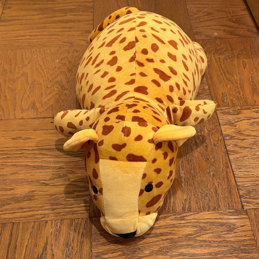 Pillowfort weighted cheetah plus